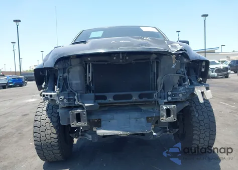 2015 Ram 1500 Sport из США, поврежденный, VIN 1C6RR7UT1FS684460